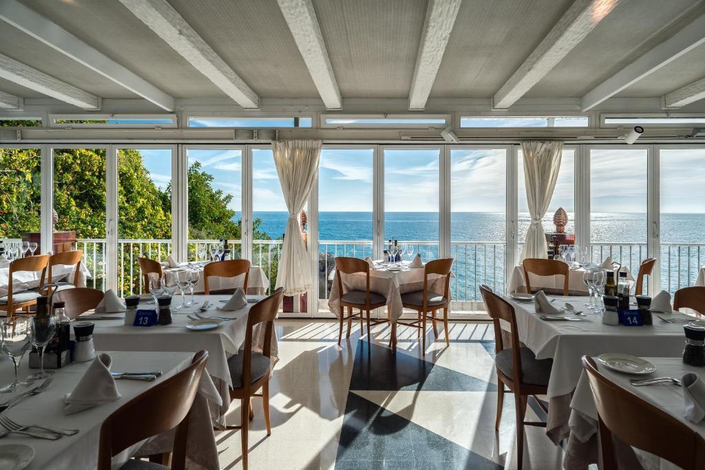 Balcon De Europa Hotel